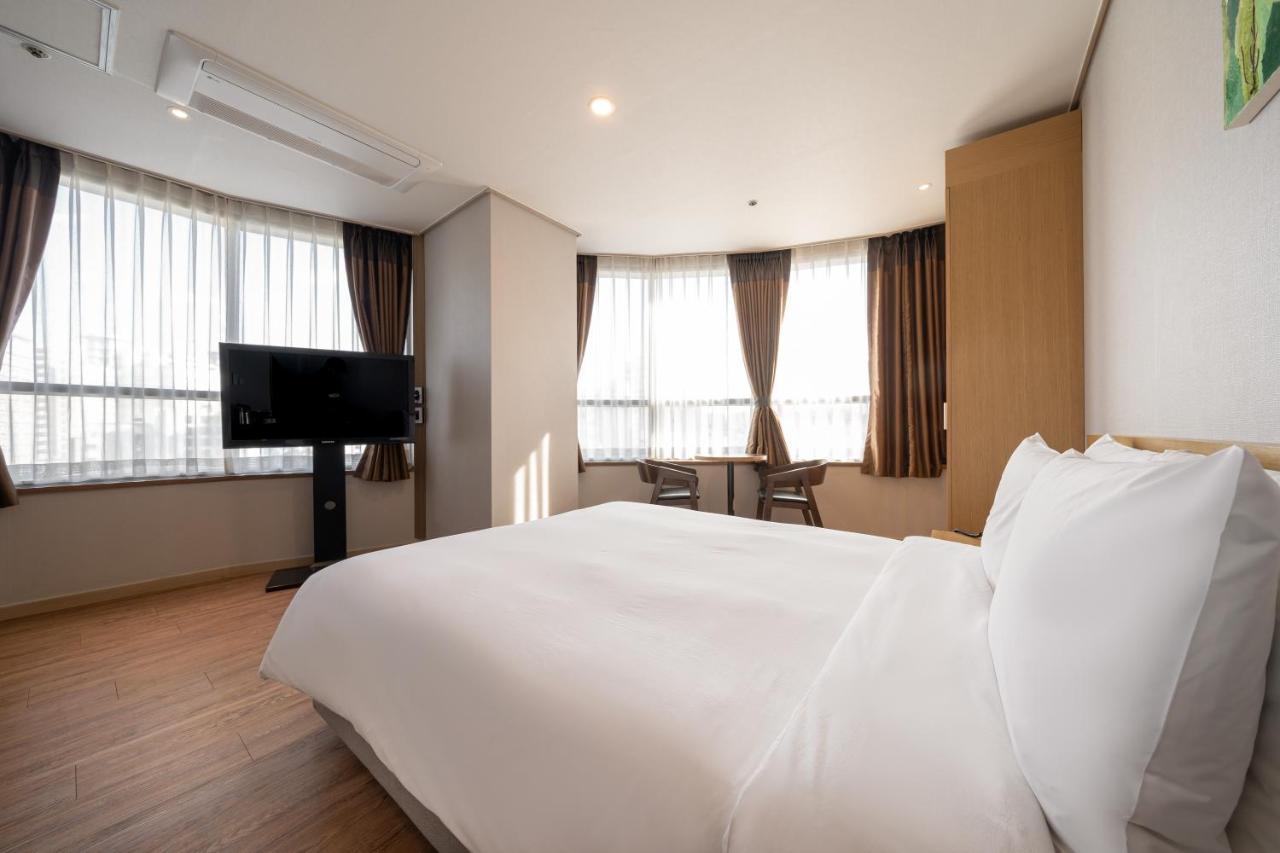 Ramada By Wyndham Seoul Dongdaemun Hotel Buitenkant foto