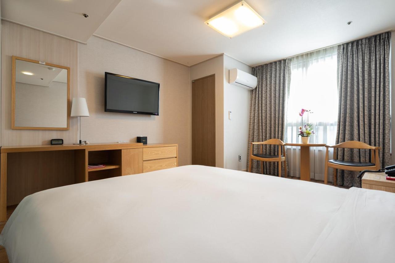 Ramada By Wyndham Seoul Dongdaemun Hotel Buitenkant foto