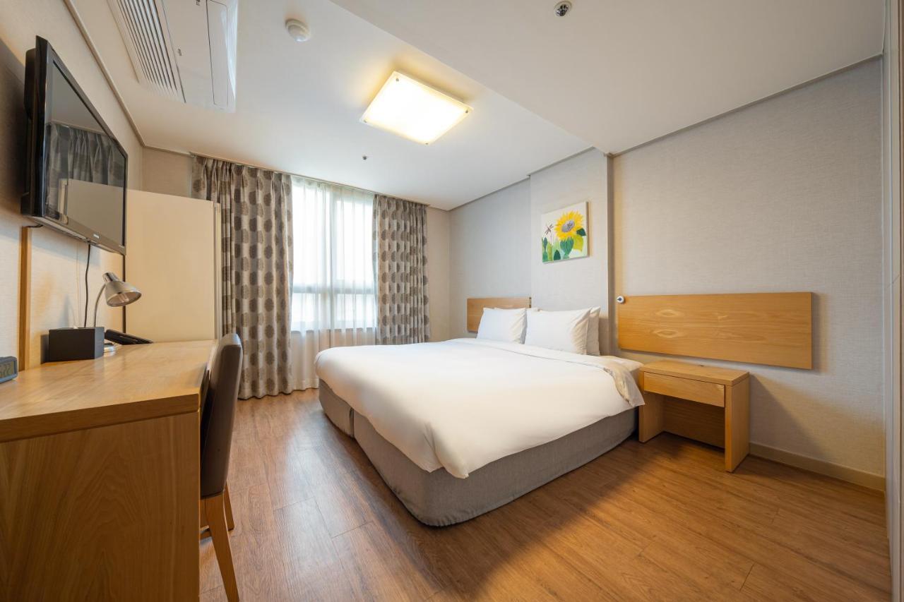 Ramada By Wyndham Seoul Dongdaemun Hotel Buitenkant foto